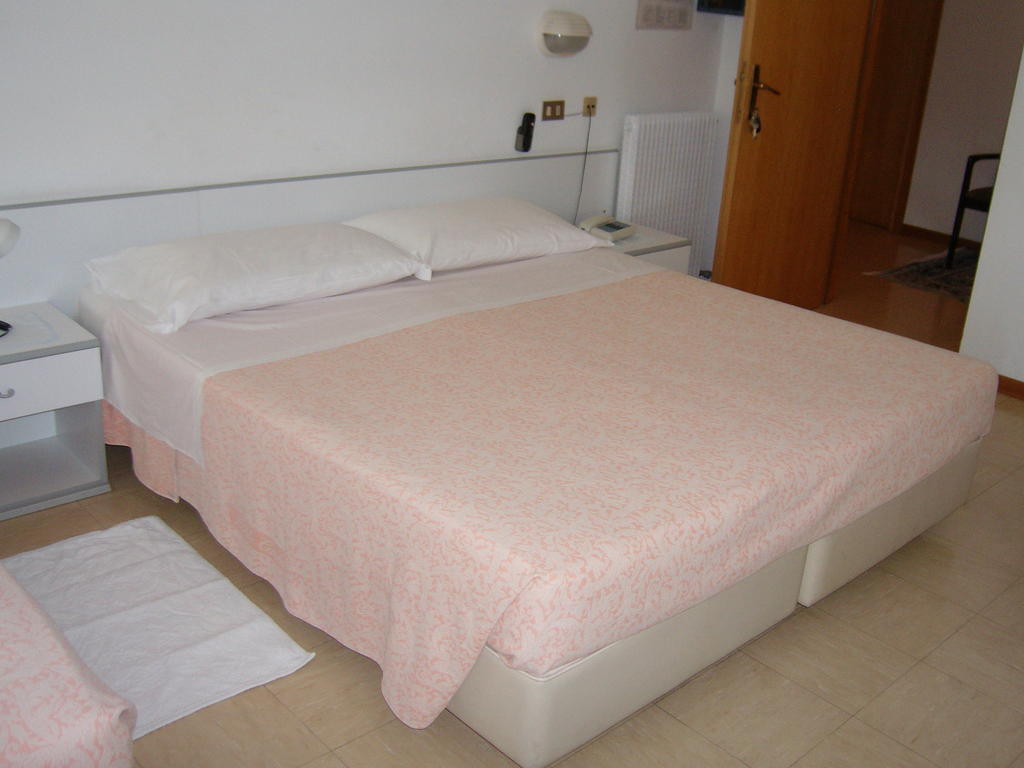 Hotel Villa Carla Grado Room photo